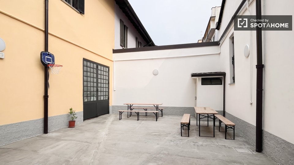 Double room Milan, 4 beds — photo 13