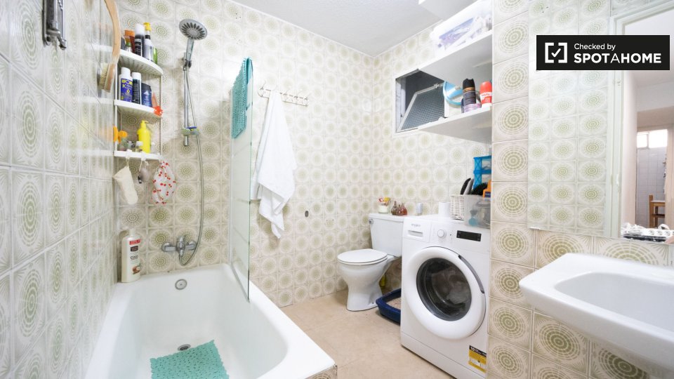 Double room Madrid, 2 beds, 75m² — photo 14