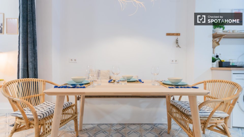 Apartment Valencia, 1 bed — photo 2