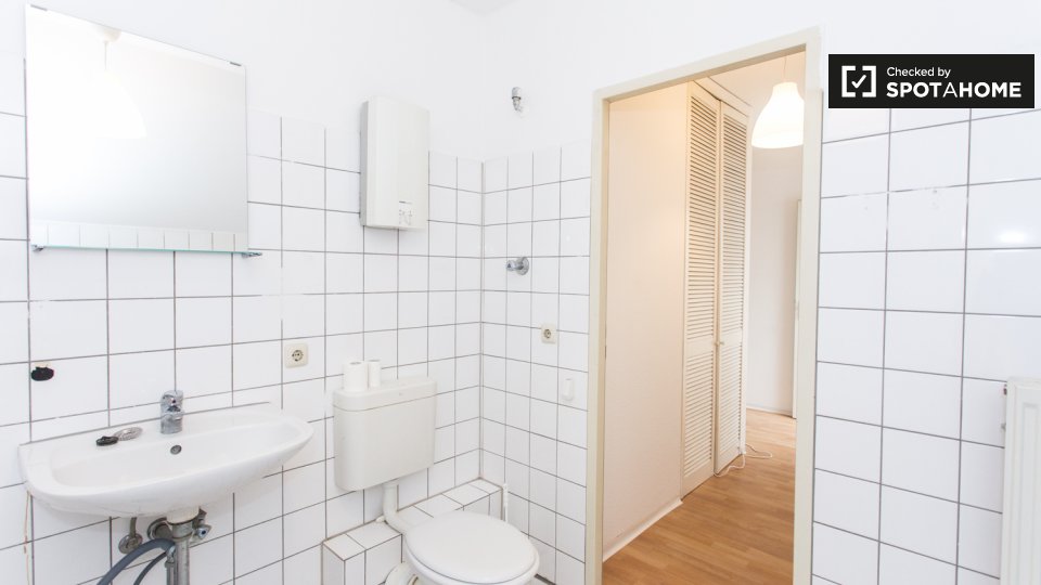 Double room Berlin, 3 beds, 67m² — photo 5