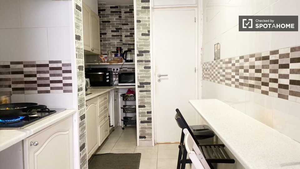 Double room Lisbon, 6 beds — photo 10