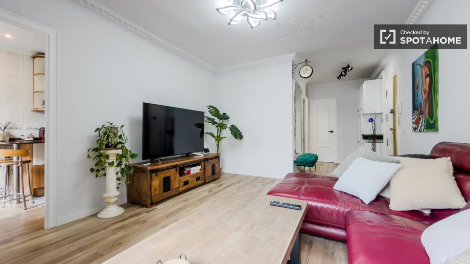 Apartment Barcelona, 3 beds, 67m² — photo 41