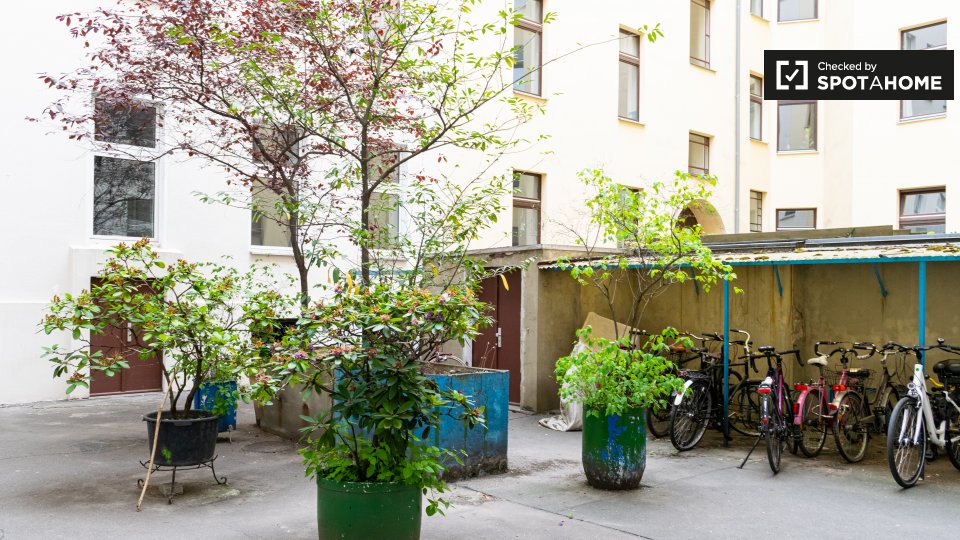 Double room Berlin, 4 beds, 68m² — photo 18