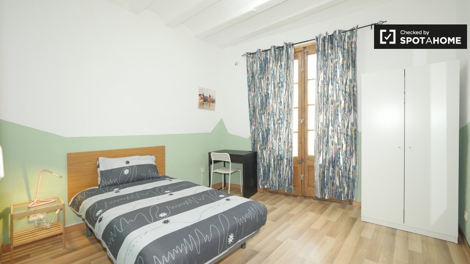 Double room Barcelona, 4 beds — photo 1