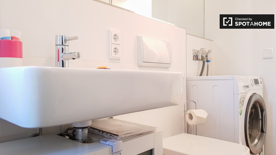 Apartment Berlin, 2 beds, 68m² — photo 17