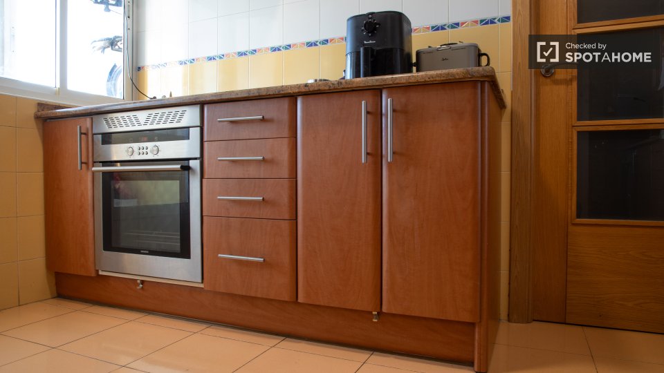 Double room Madrid, 4 beds, 110m² — photo 9