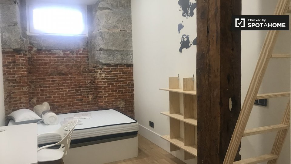 Double room Madrid, 5 beds, 190m² — photo 7