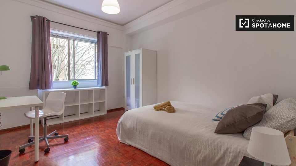 Double room Lisbon, 9 beds, 160m² — photo 1