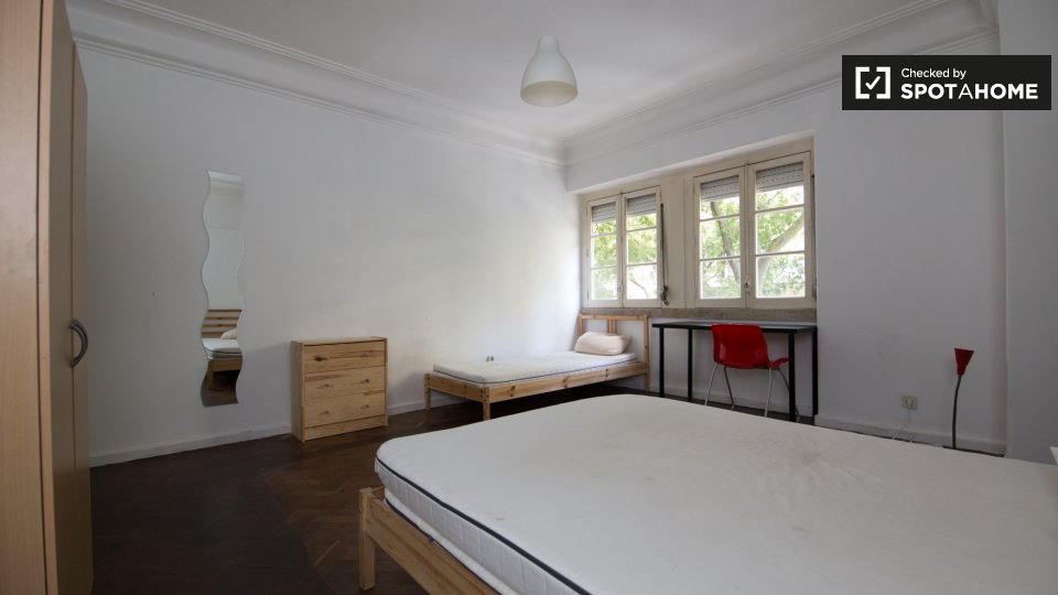 Double room Lisbon, 7 beds, 100m² — photo 3