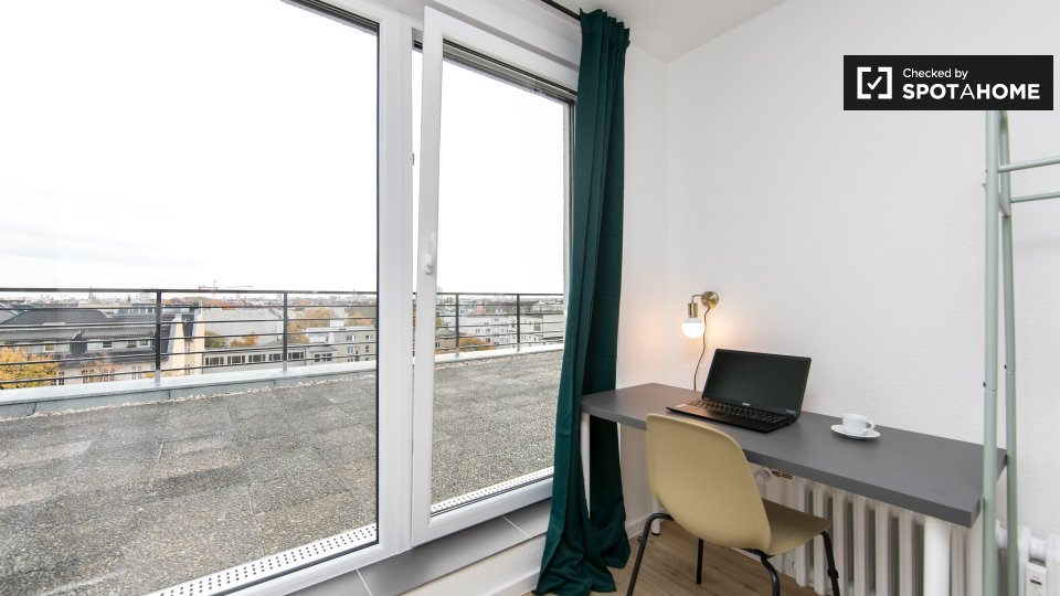 Double room Berlin, 6 beds, 190m² — photo 13