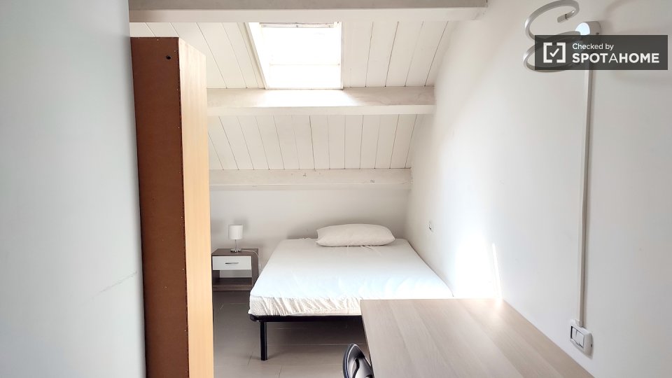 Double room Rome, 4 beds — photo 6