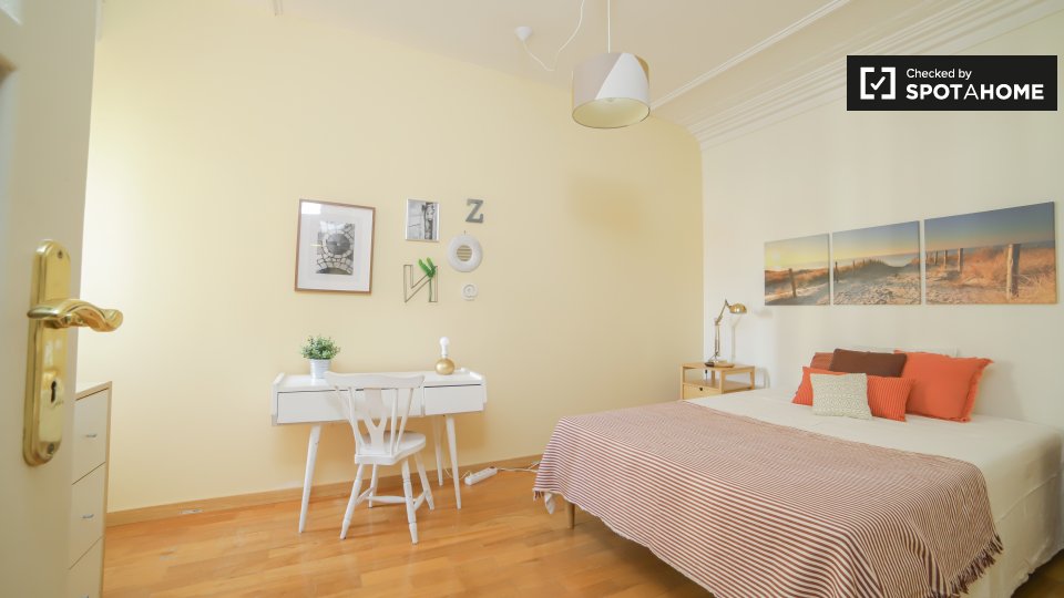 Double room Lisbon, 6 beds, 150m² — photo 13