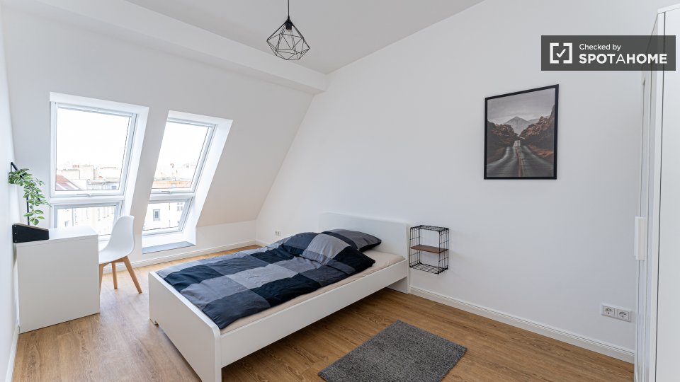 Double room Berlin, 10 beds, 213m² — photo 19