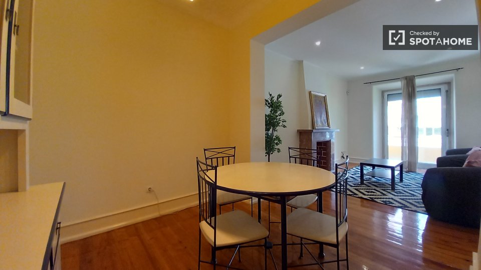 Apartment Lisbon, 3 beds, 120m² — photo 9