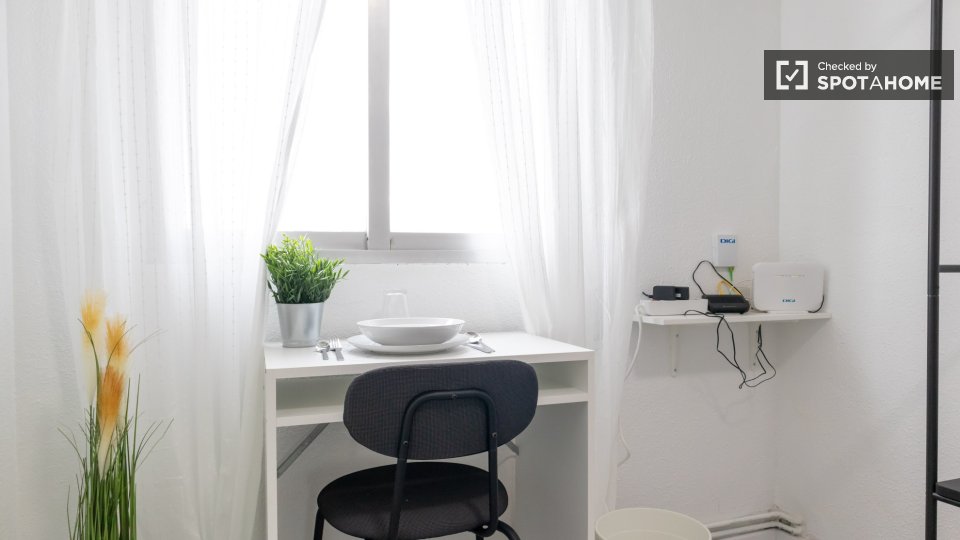 Double room Madrid, 5 beds — photo 18