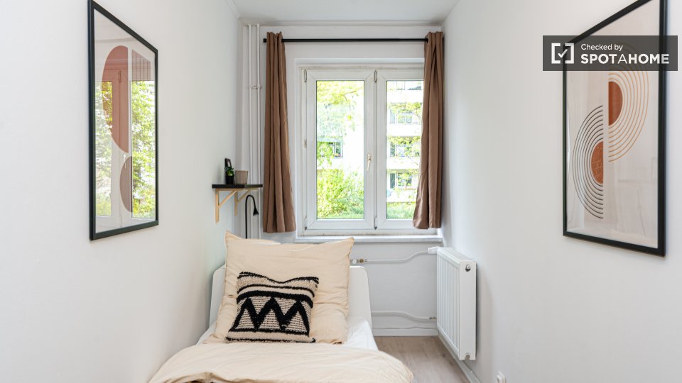 Double room Berlin, 5 beds, 59m² — photo 1