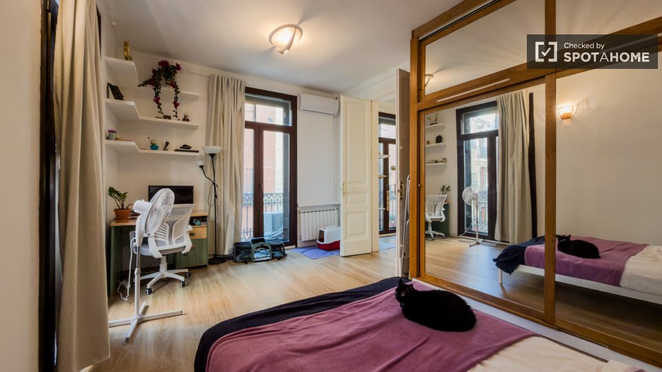 Apartment Barcelona, 1 bed, 92m² — photo 21