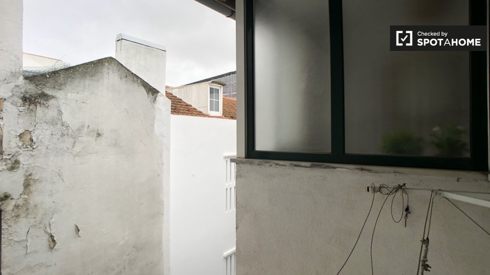 Double room Lisbon, 4 beds, 80m² — photo 2