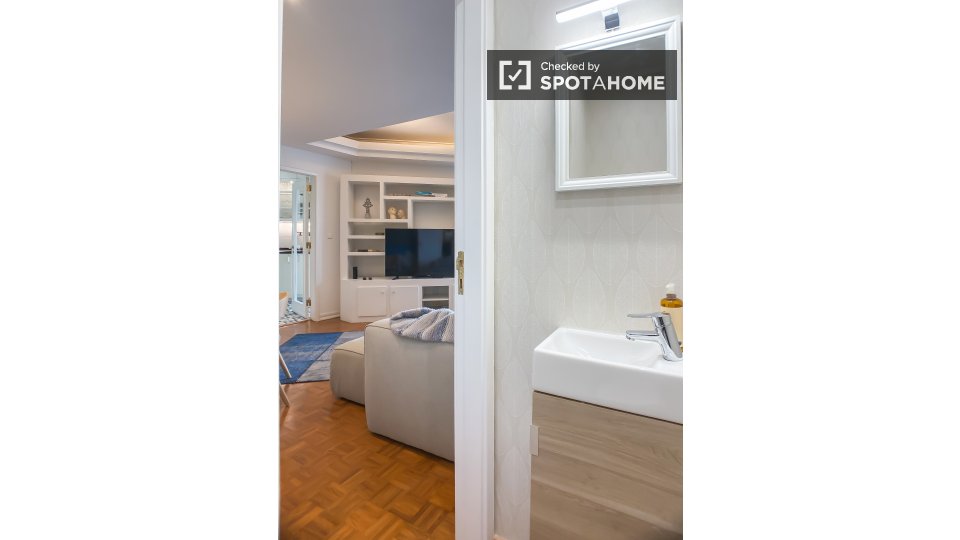 Apartment Lisbon, 1 bed, 60m² — photo 8