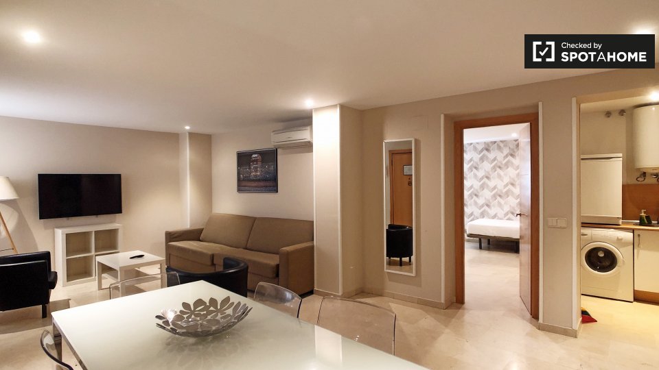 Apartment Madrid, 1 bed, 57m² — photo 1