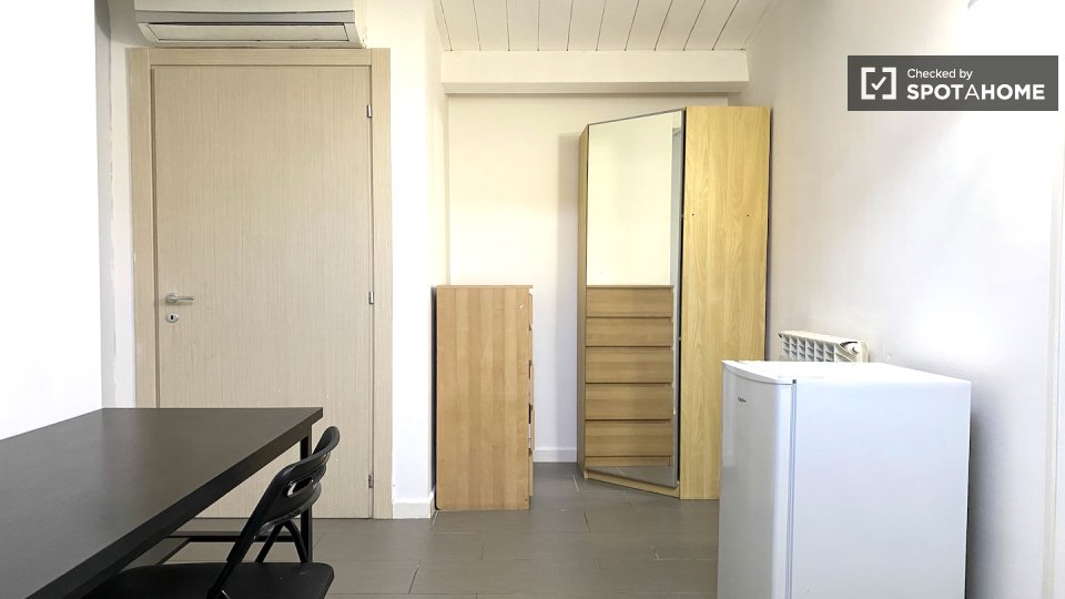 Double room Rome, 4 beds — photo 12