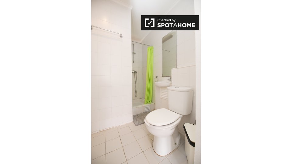 Double room Lisbon, 7 beds, 100m² — photo 6