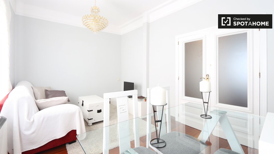 Stylish 2-bedroom apartment for rent in Delicias, Madrid - in Madrid