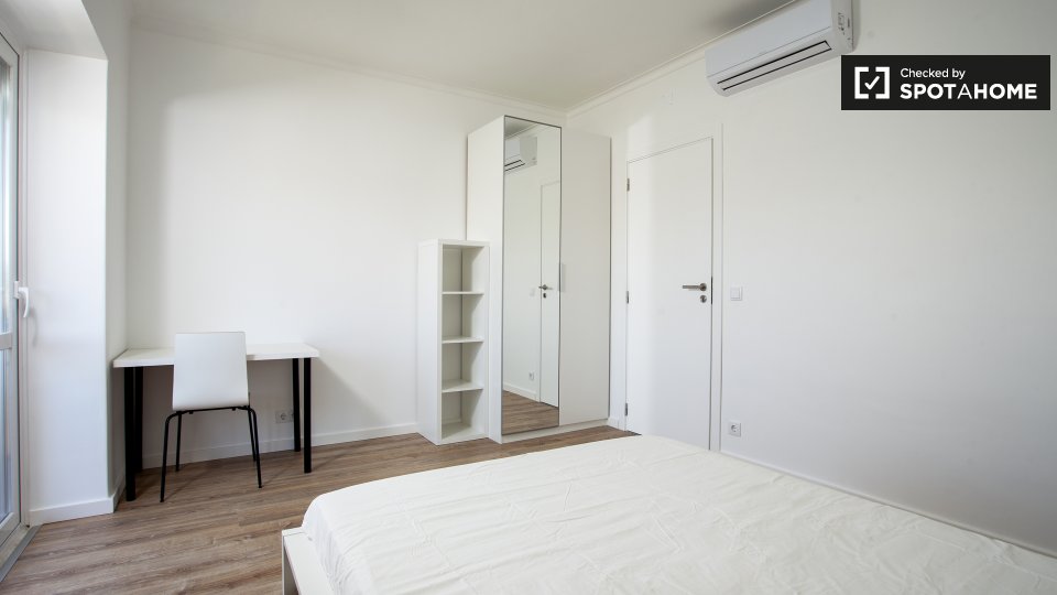 Double room Lisbon, 7 beds — photo 19