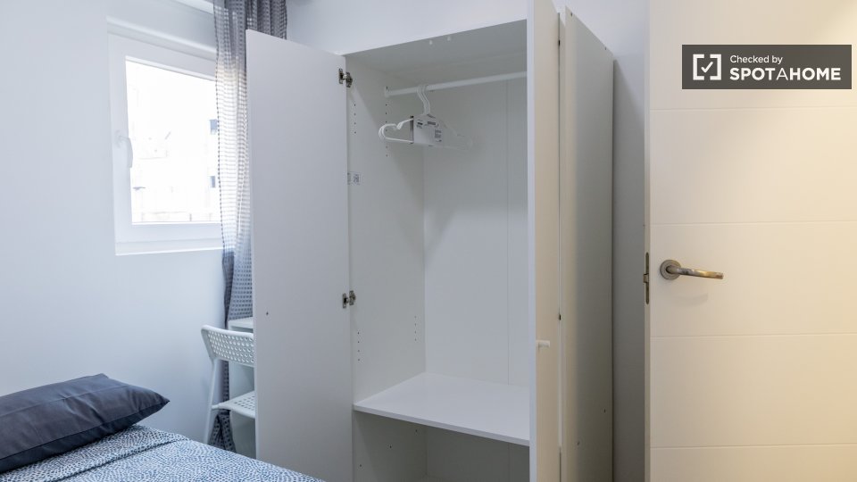 Double room Madrid, 5 beds — photo 18