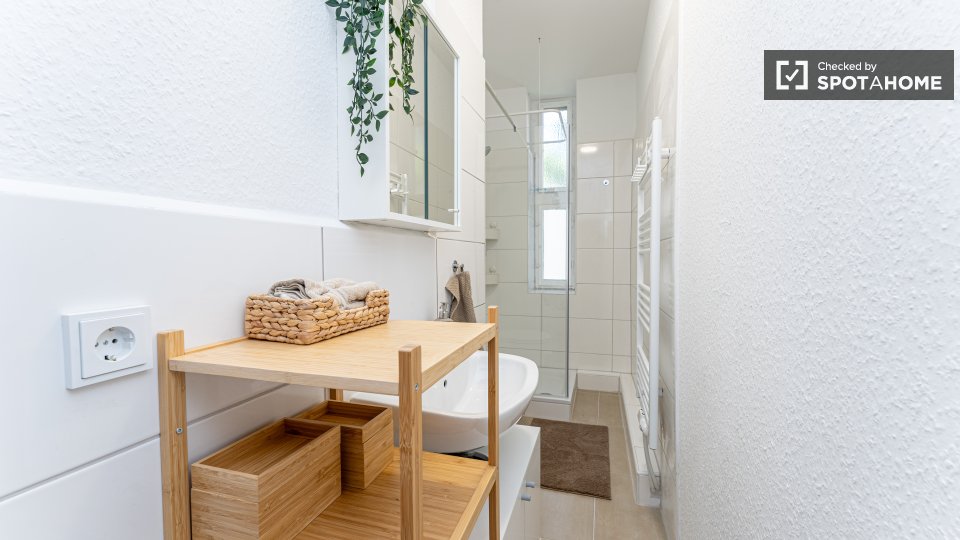 Double room Berlin, 2 beds, 36m² — photo 16