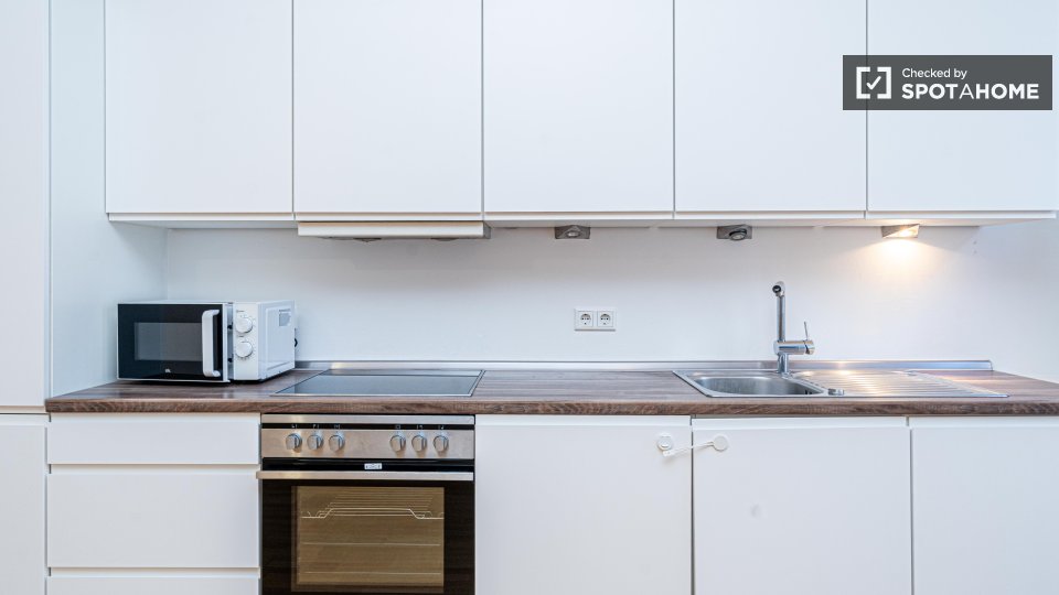 Apartment Berlin, 1 bed, 72m² — photo 9