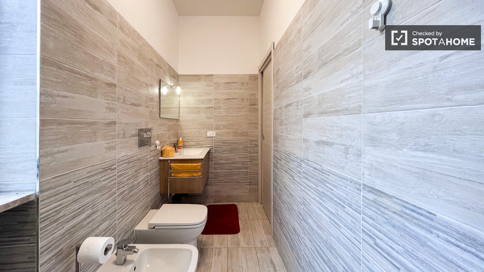 Double room Milan, 4 beds — photo 19