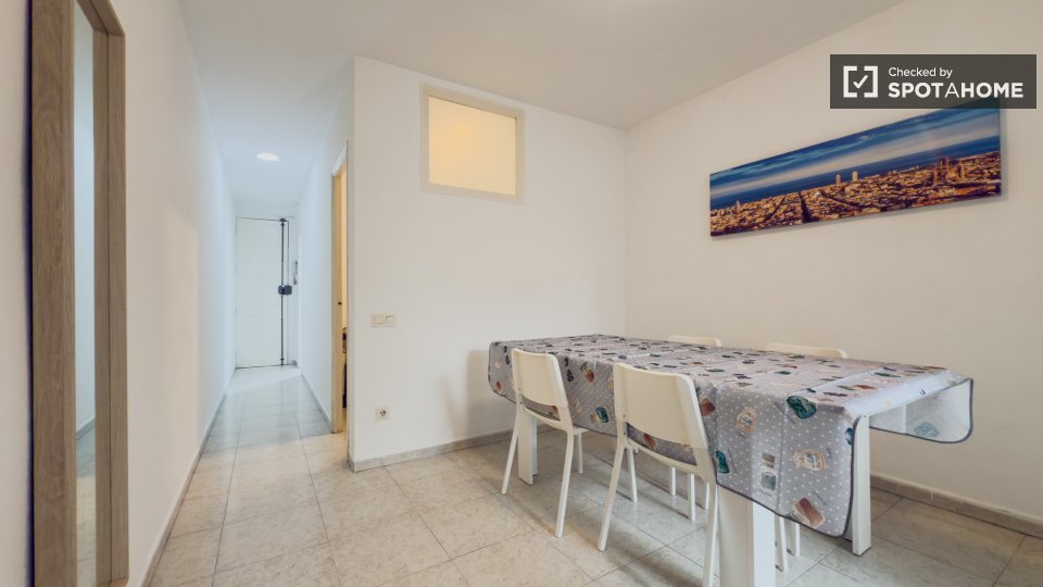Double room Barcelona, 2 beds — photo 33