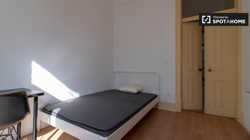 Double room Lisbon, 8 beds — photo 3