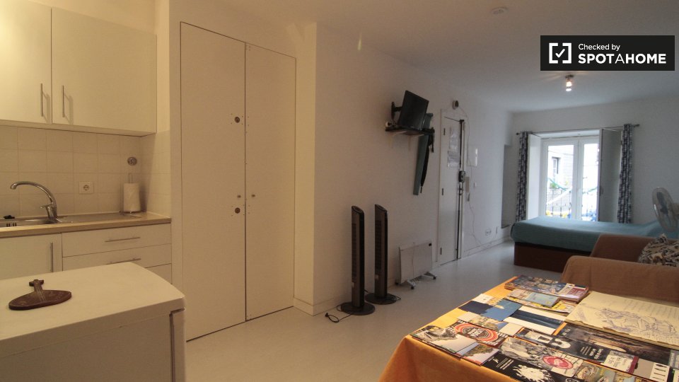 Apartment mono Lisbon, 35m² — photo 2