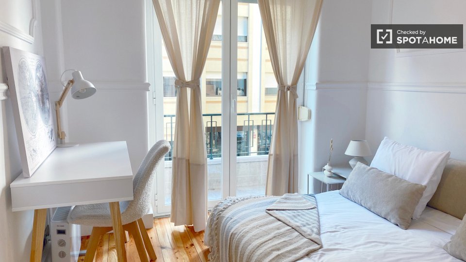 Apartment Lisbon, 2 beds — photo 56