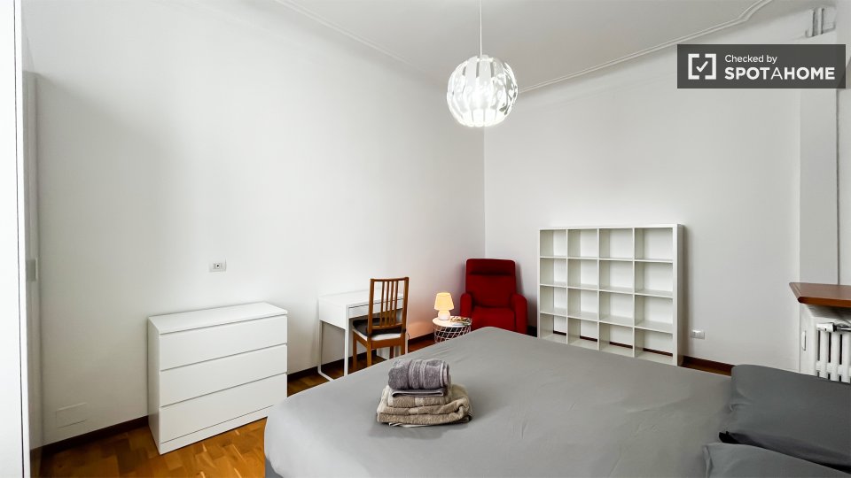 Double room Milan, 2 beds — photo 2