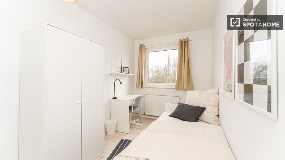 Double room Berlin, 8 beds, 146m² — photo 11
