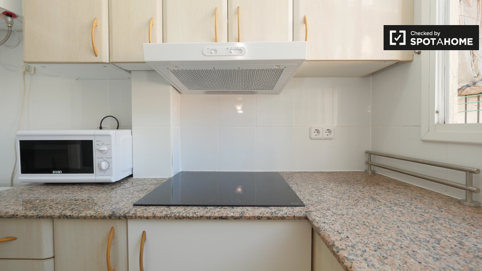 Double room Barcelona, 2 beds — photo 10