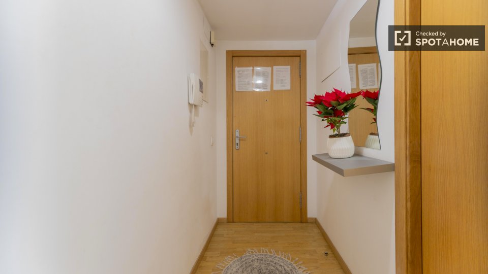 Apartment Valencia, 2 beds, 78m² — photo 29