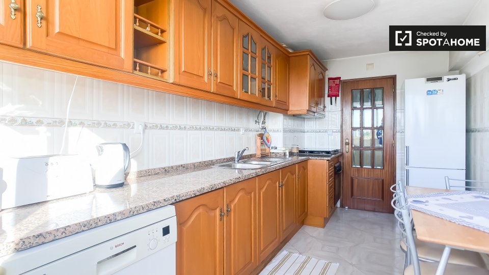 Apartment Lisbon, 2 beds, 70m² — photo 8