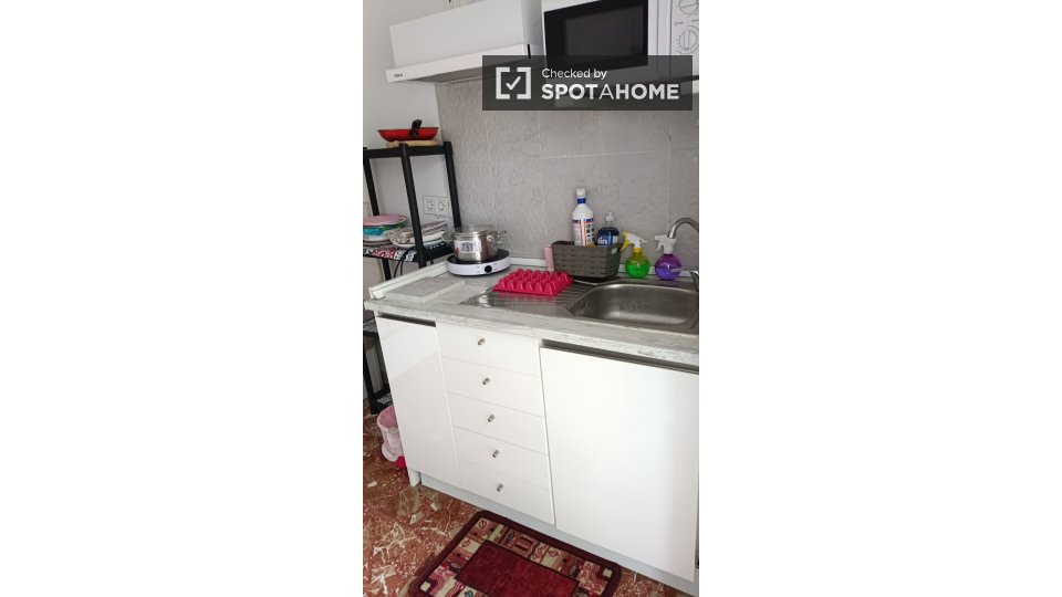 Double room Madrid, 7 beds, 180m² — photo 67
