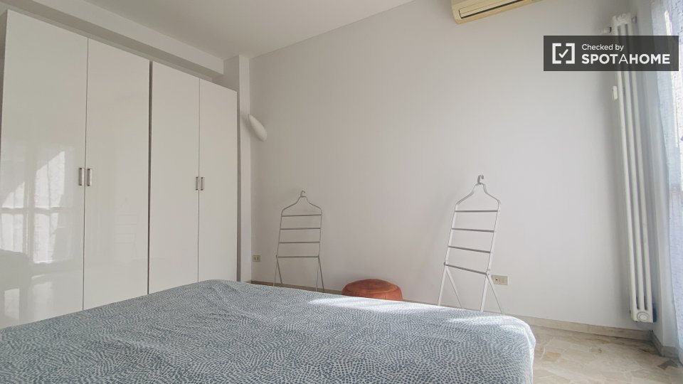 Double room Milan, 2 beds — photo 13