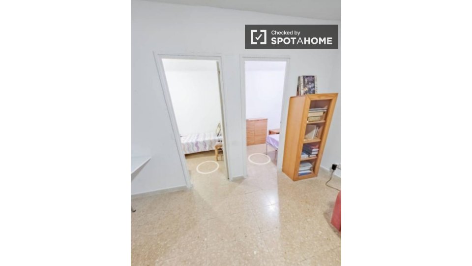 Double room Barcelona, 4 beds — photo 20