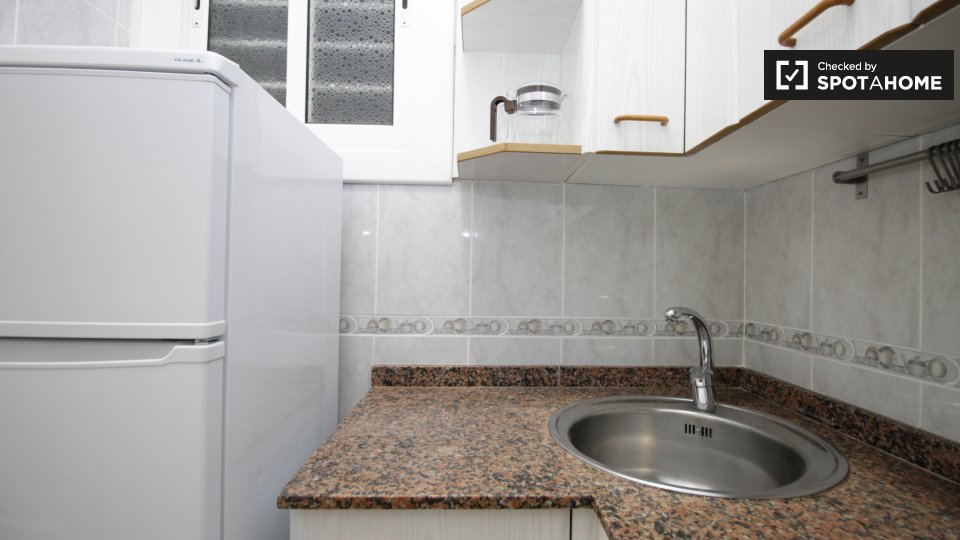 Double room Barcelona, 2 beds, 50m² — photo 10