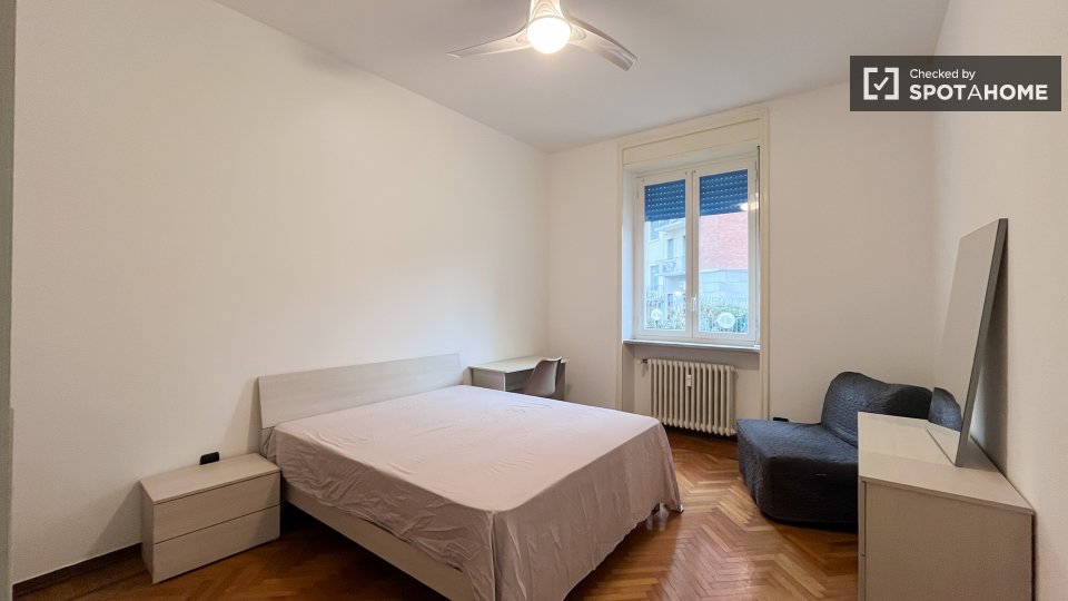 Double room Milan, 2 beds — photo 2