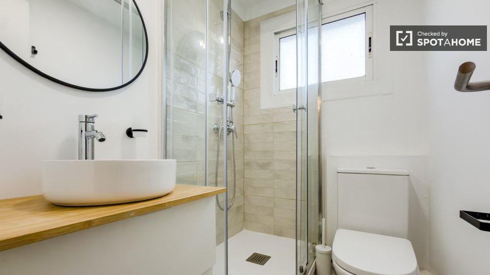 Double room Barcelona, 4 beds — photo 17