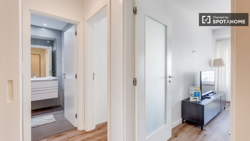 Apartment Lisbon, 1 bed — photo 38