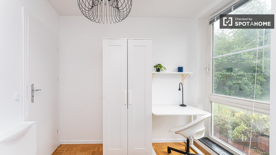 Double room Berlin, 14 beds, 232m² — photo 7