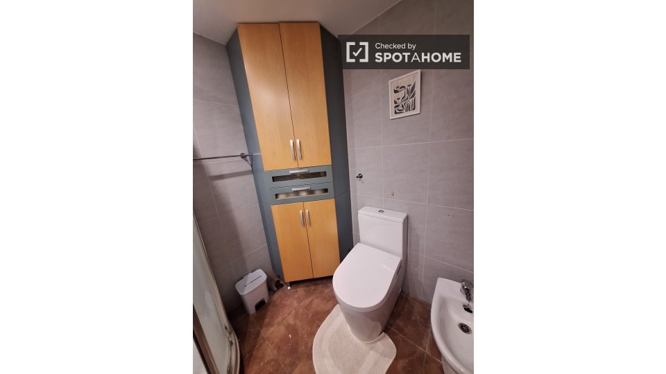 Double room Valencia, 5 beds, 110m² — photo 24